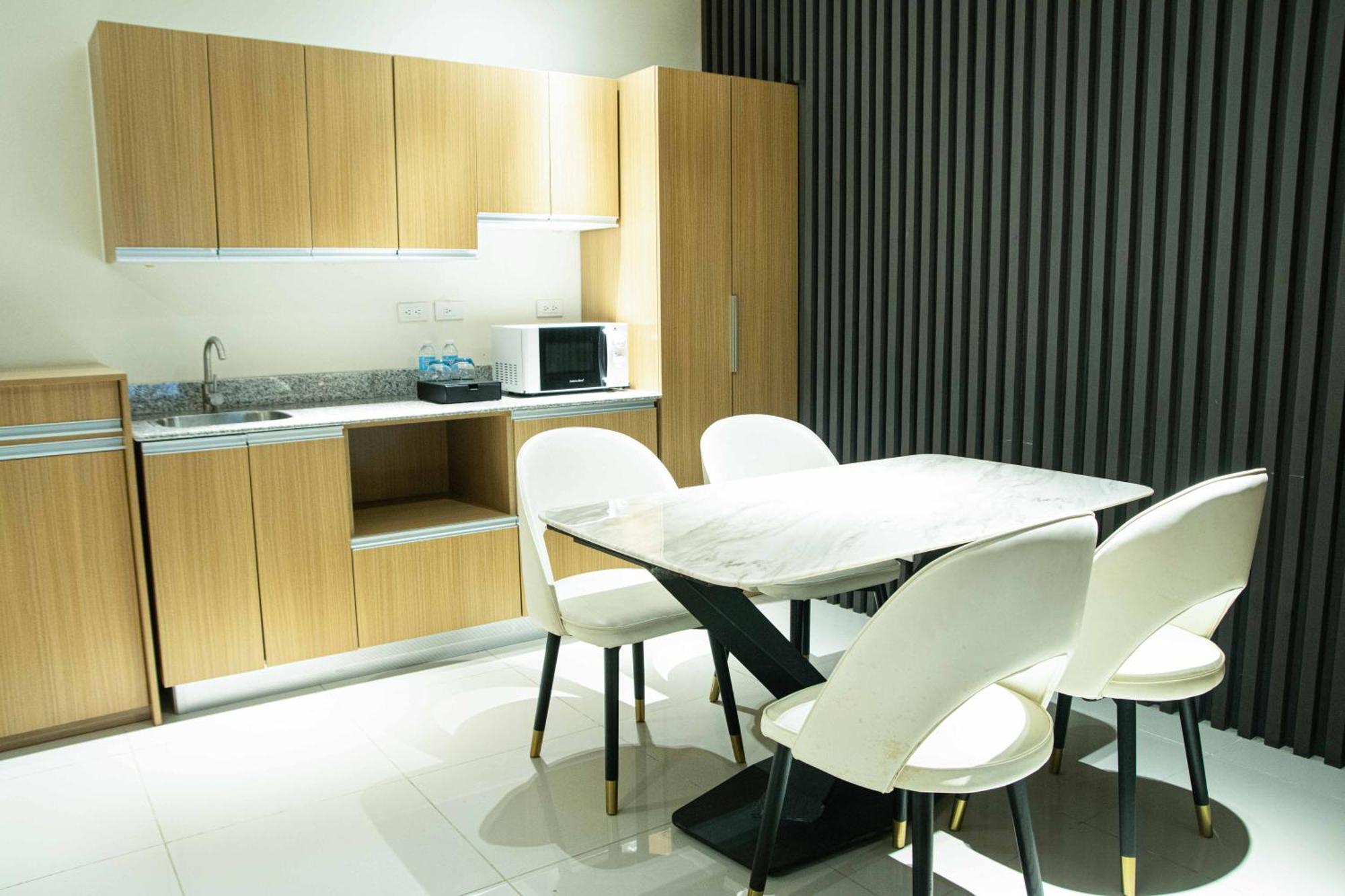 Noble Cebu Hotel Eksteriør bilde